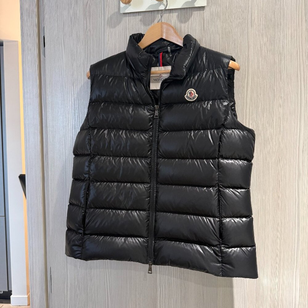 Moncler Women's Ghany Black Down Vest (Size 3XL Near Pefect Condition)